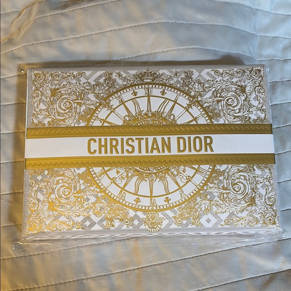 Christian Dior Gold silver White around the world stationary cards holiday notes